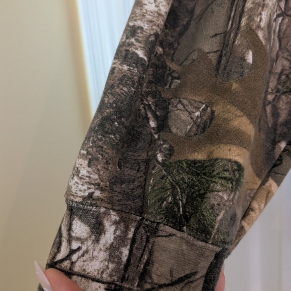 Realtree Camouflage Hoodie Size Large - Picture 6 of 9